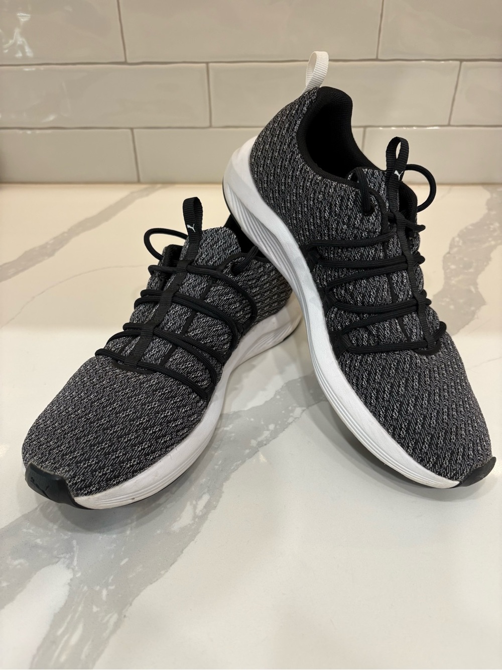 Women’s Soft Foam sneakers - 8.5